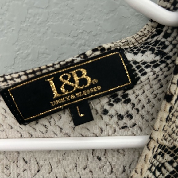 Lucky & Blessed Snake Print Flowy Women's Top - Picture 4 of 7